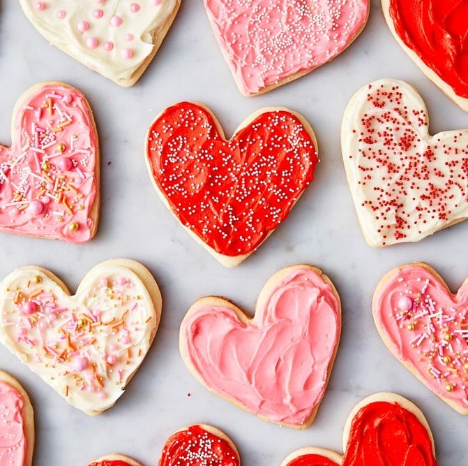 DIY Valentine's Day Gift: heart shaped cookies